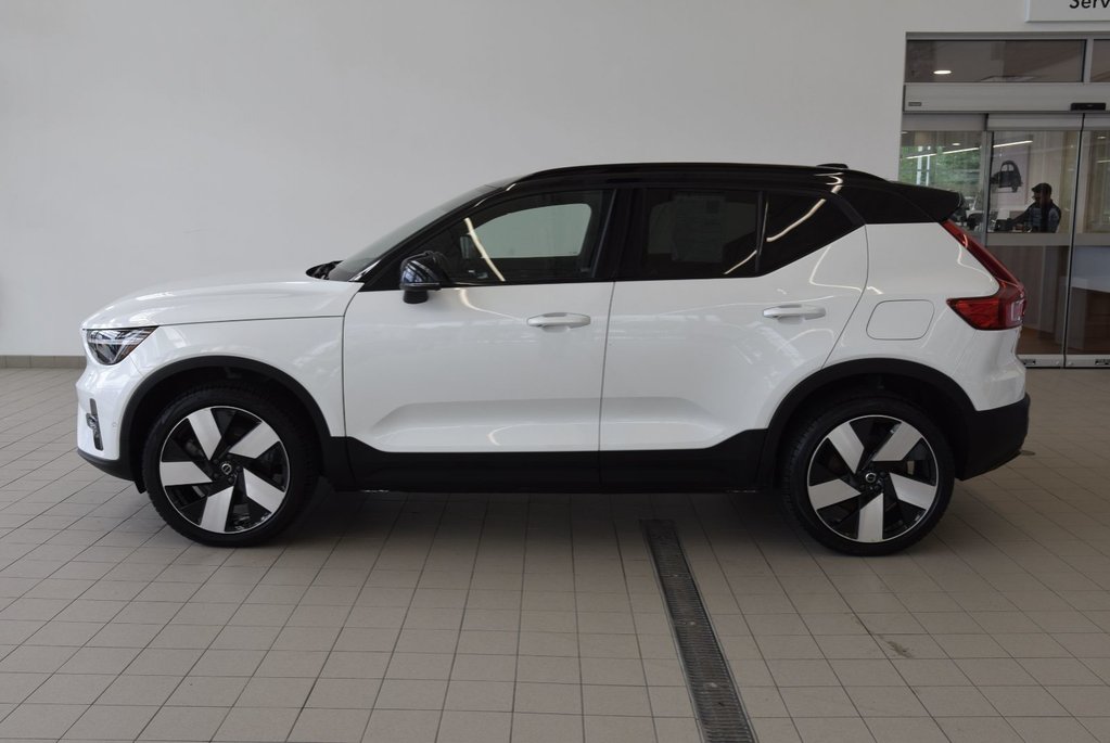 2023 Volvo XC40 Recharge Pure Electric ULTIMATE+LED+TOIT+AWD+HARMAN in Laval, Quebec - 9 - w1024h768px