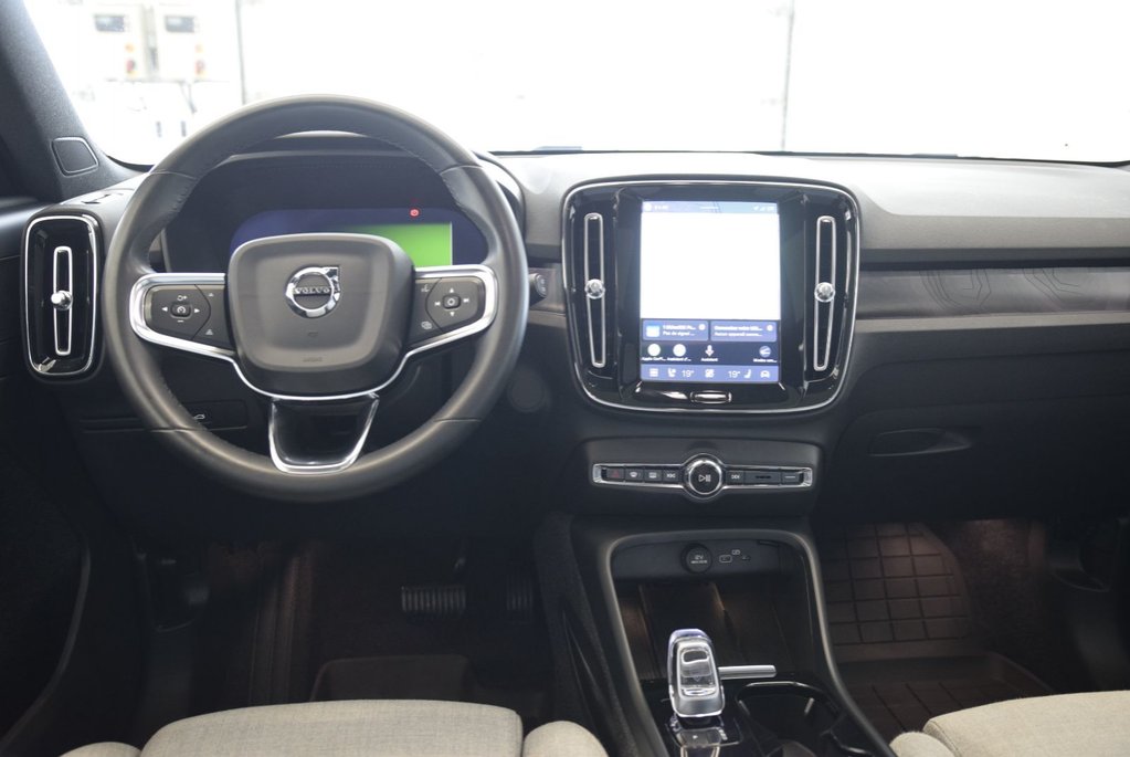 2023 Volvo XC40 Recharge Pure Electric ULTIMATE+LED+TOIT+AWD+HARMAN in Laval, Quebec - 23 - w1024h768px