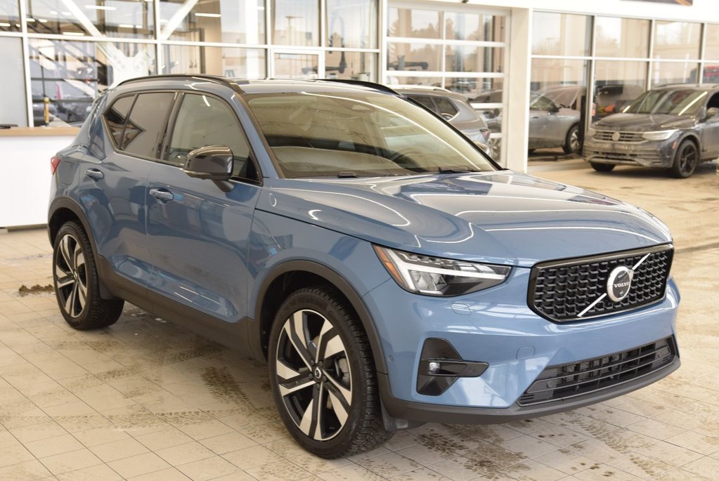 2023 Volvo XC40 Plus Dark Theme+HARMAN+AWD in Laval, Quebec - 32 - w1024h768px