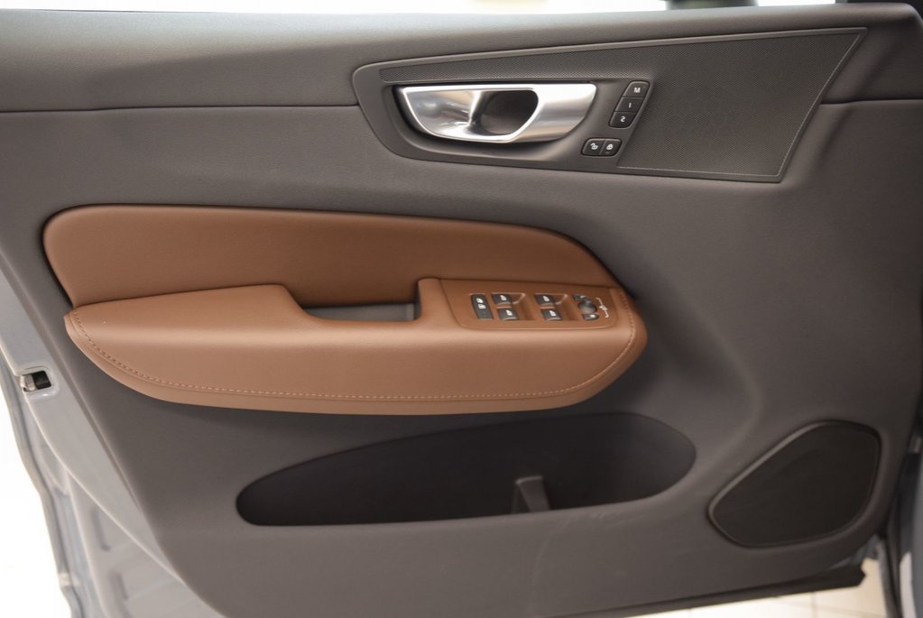 2024 Volvo XC60 Recharge T8+Plus Dark Theme+PHEV+LED+ in Laval, Quebec - 15 - w1024h768px