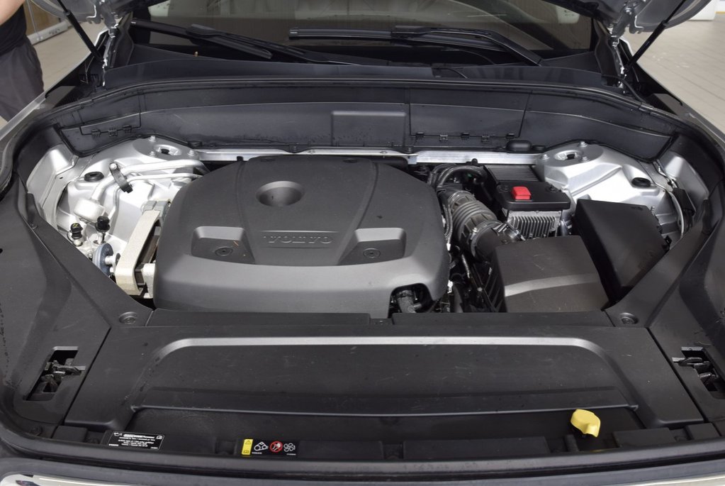 2019 Volvo XC90 T6+MOMENTUM+7 PASSAGERS+AWD in Laval, Quebec - 15 - w1024h768px