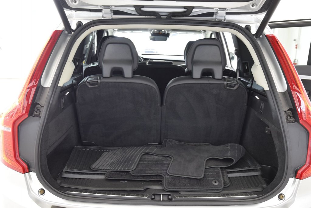 2019 Volvo XC90 T6+MOMENTUM+7 PASSAGERS+AWD in Laval, Quebec - 22 - w1024h768px