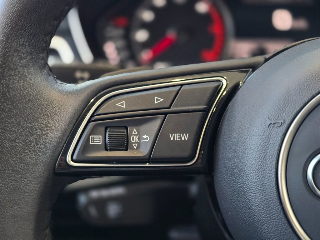 2023 Audi A4 KOMFORT QUATTRO | 8 PNEUS | DÉMARREUR | TOIT | +++ in Laval, Quebec - 12 - w1024h768px