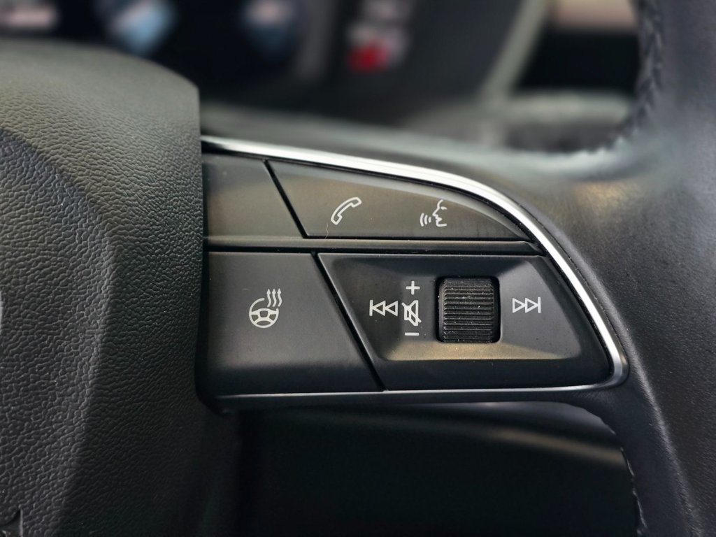 2021 Audi Q3 Progressiv | AWD | TOIT | CUIR | BAS KM | +++ in Laval, Quebec - 15 - w1024h768px