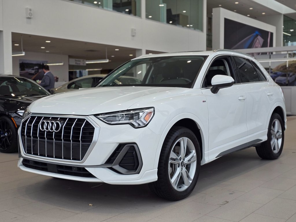 2021 Audi Q3 Progressiv | AWD | TOIT | CUIR | BAS KM | +++ in Laval, Quebec - 4 - w1024h768px