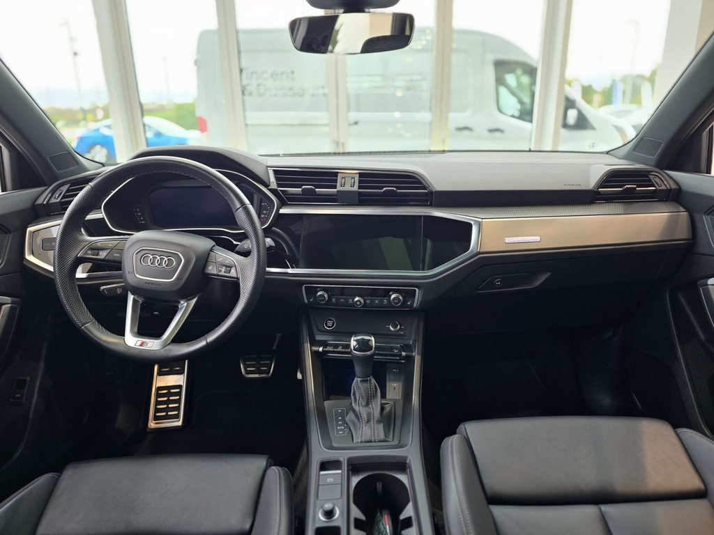2024 Audi Q3 PROGRESSIV S-LINE | TOIT PANO | CUIR | CARPLAY | + in Laval, Quebec - 10 - w1024h768px