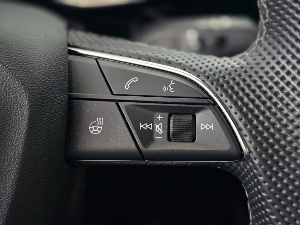 2024 Audi Q3 PROGRESSIV S-LINE | TOIT PANO | CUIR | CARPLAY | + in Laval, Quebec - 13 - w1024h768px