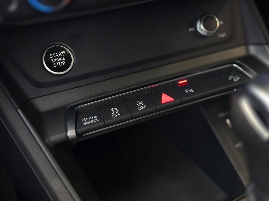 2024 Audi Q3 PROGRESSIV S-LINE | TOIT PANO | CUIR | CARPLAY | + in Laval, Quebec - 15 - w1024h768px
