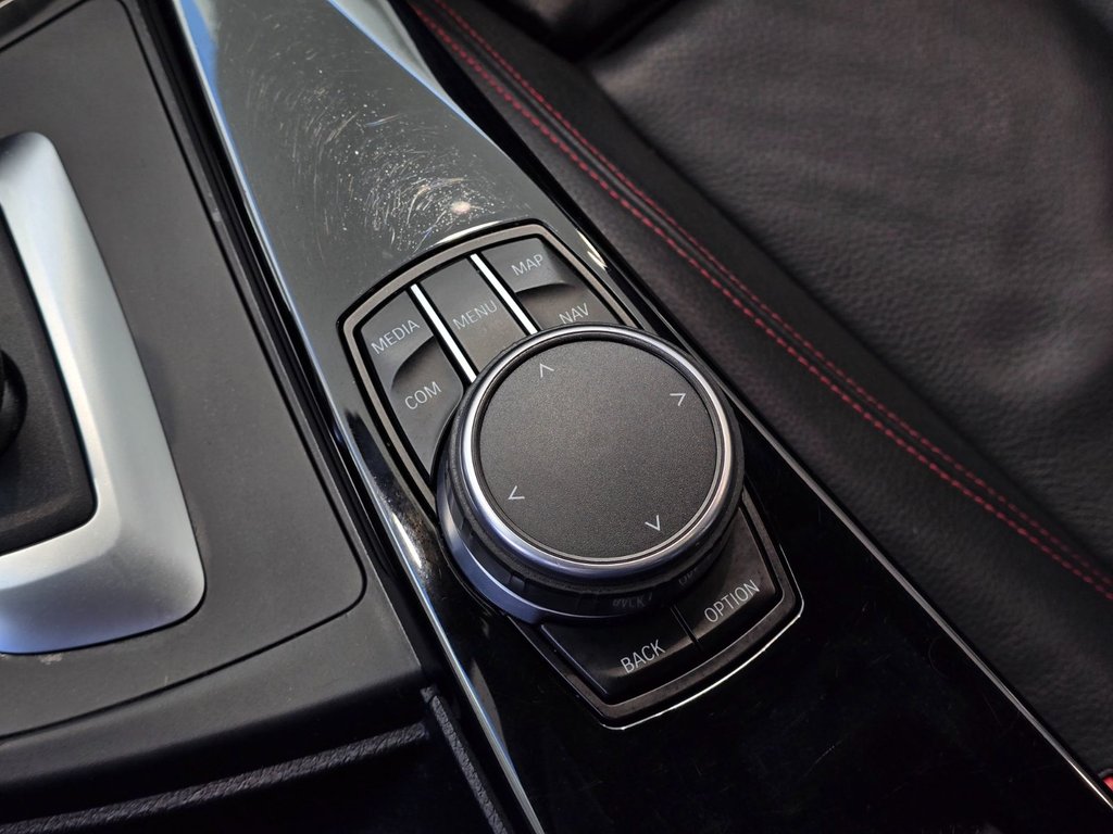 2018 BMW 3 Series 330i xDrive | BAS KM | 8 PNEUS | CAM | TOIT | +++ in Laval, Quebec - 13 - w1024h768px