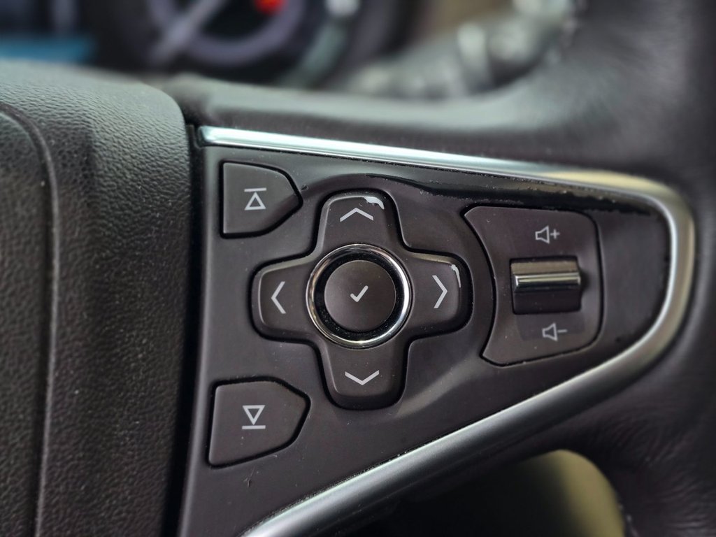 Buick Regal Premium | BAS KM | DÉMARREUR | TOIT | CUIR | +++ 2016 à Laval, Québec - 13 - w1024h768px