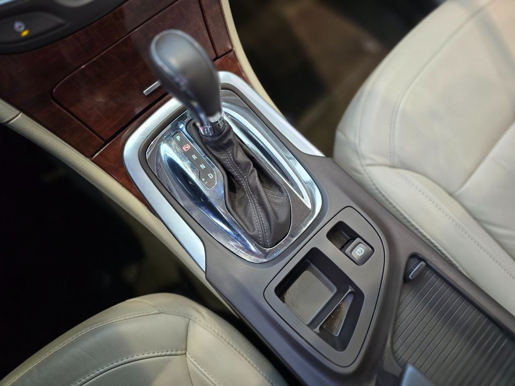 Buick Regal Premium | BAS KM | DÉMARREUR | TOIT | CUIR | +++ 2016 à Laval, Québec - 14 - w1024h768px