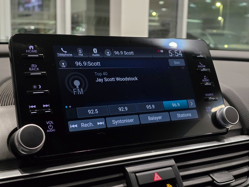 2021 Honda Accord SE | 8 PNEUS | CAMERA | CARPLAY | BLUETOOTH | +++ in Laval, Quebec - 15 - w1024h768px