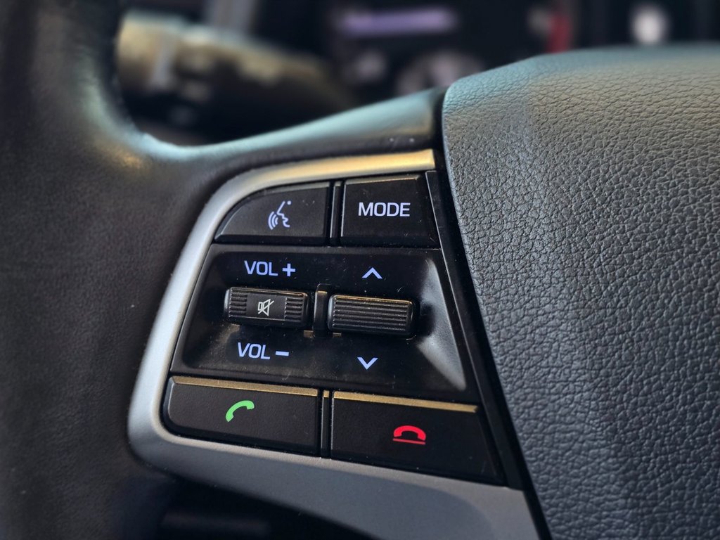 Hyundai Elantra GL AUTOMATIQUE | CARPLAY | CAMÉRA | BAS KM !! 2017 à Laval, Québec - 12 - w1024h768px