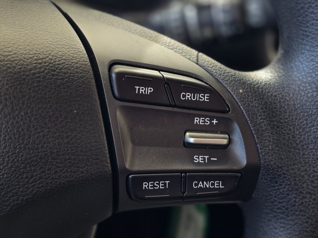 2021 Hyundai Kona ESSENTIAL BAS KM | CAMÉRA | CARPLAY | +++ in Laval, Quebec - 13 - w1024h768px