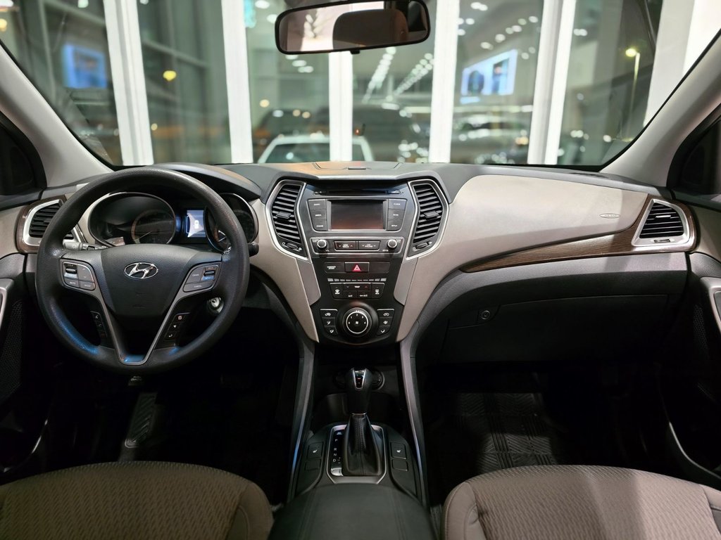 Hyundai Santa Fe Sport BASE | BAS KM | DÉMARREUR | 8 ROUES | +++ 2017 à Laval, Québec - 11 - w1024h768px