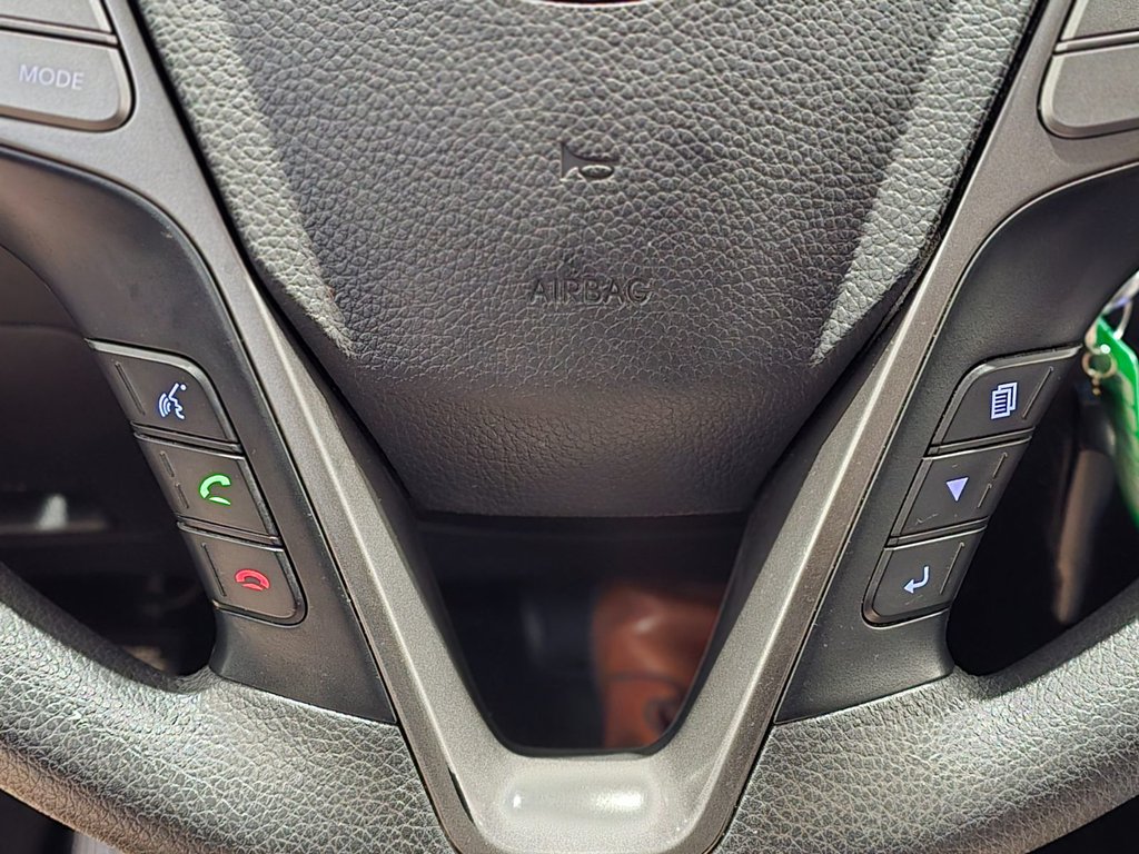 Hyundai Santa Fe Sport BASE | BAS KM | DÉMARREUR | 8 ROUES | +++ 2017 à Laval, Québec - 16 - w1024h768px