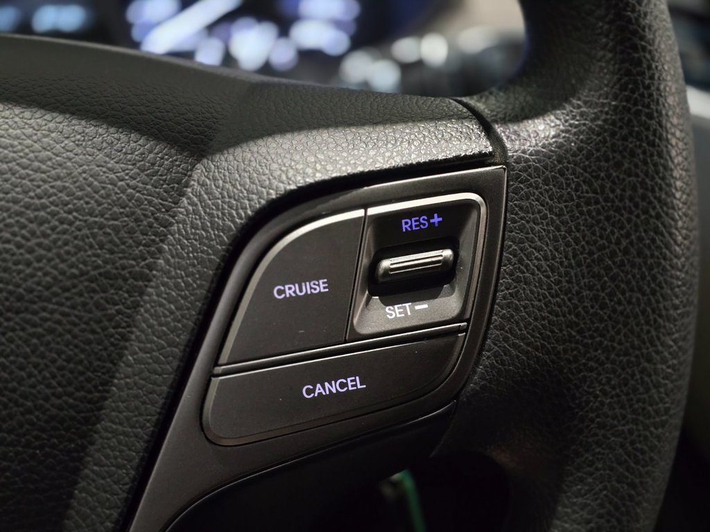 Hyundai Santa Fe Sport BASE | BAS KM | DÉMARREUR | 8 ROUES | +++ 2017 à Laval, Québec - 15 - w1024h768px