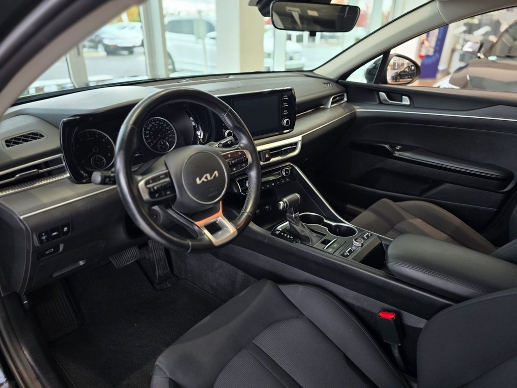 2022 Kia K5 LX | AWD | DÉMARREUR | CAM | CARPLAY | 8 PNEUS +++ in Laval, Quebec - 10 - w1024h768px