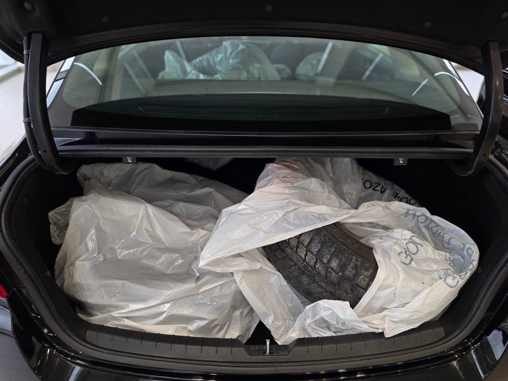 2022 Kia K5 LX | AWD | DÉMARREUR | CAM | CARPLAY | 8 PNEUS +++ in Laval, Quebec - 9 - w1024h768px