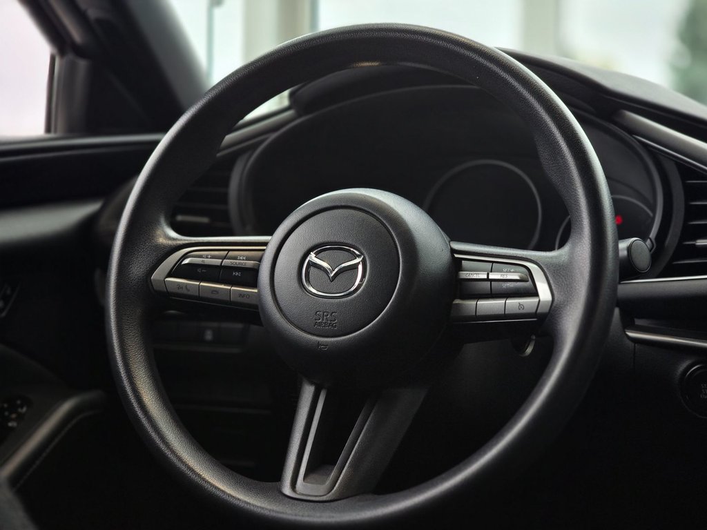 2023 Mazda 3 Sport GX | CARPLAY | CAMÉRA | BLUETOOTH | +++ in Laval, Quebec - 12 - w1024h768px