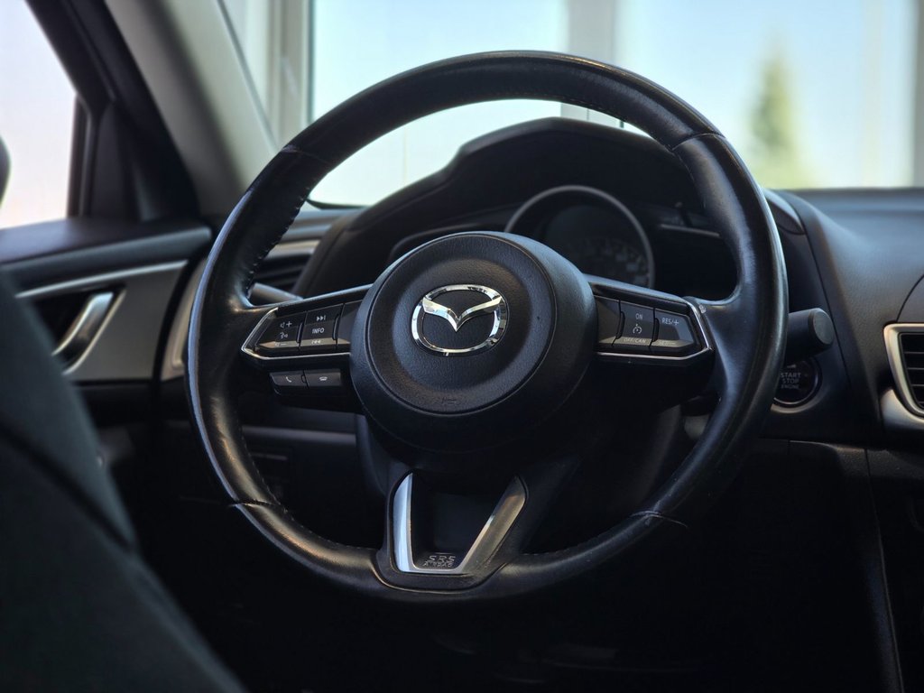 Mazda 3 GT TOIT | CAMÉRA | BLUETOOTH | 18 POUCES | BAS KM! 2017 à Laval, Québec - 12 - w1024h768px