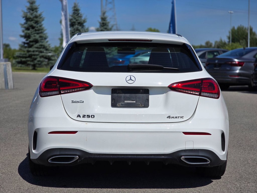 Mercedes-Benz A-Class A 250 4MATIC | CARPLAY | CAMÉRA | CUIR | NAV +++ 2021 à Laval, Québec - 7 - w1024h768px