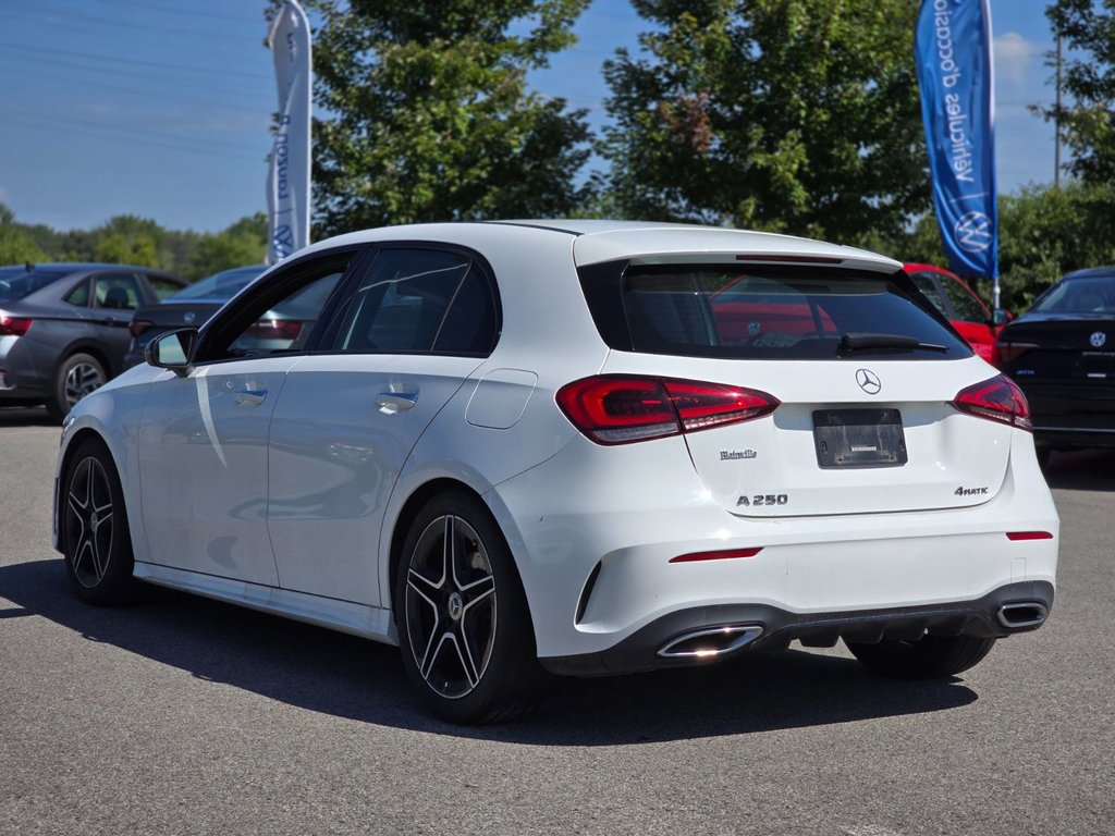 Mercedes-Benz A-Class A 250 4MATIC | CARPLAY | CAMÉRA | CUIR | NAV +++ 2021 à Laval, Québec - 6 - w1024h768px