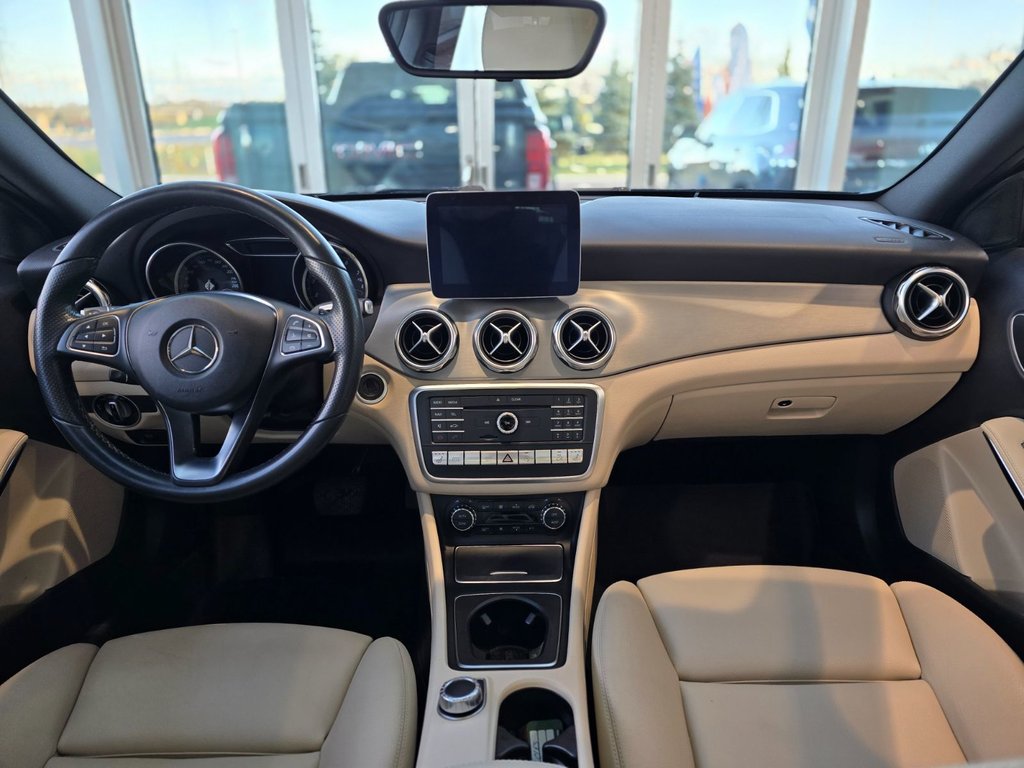 2018 Mercedes-Benz GLA 250 SPORT PACKAGE | TOIT PANO | CUIR | 4MATIC in Laval, Quebec - 11 - w1024h768px