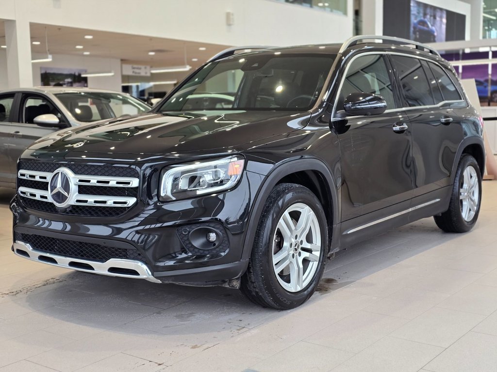 Mercedes-Benz GLB 250 | 4MATIC | TOIT | CUIR | NAV | BAS KM !!! 2022 à Laval, Québec - 4 - w1024h768px