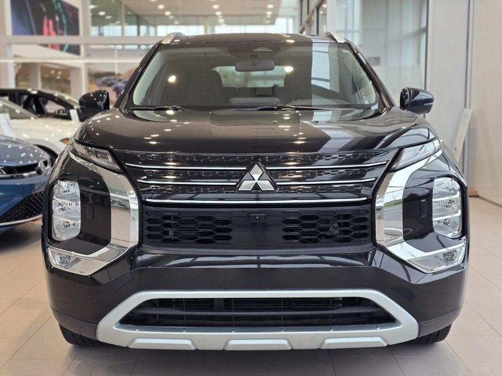 2023 Mitsubishi Outlander OUTLANDER SE | TOIT PANO | VOLANT CHAUFFANT | +++ in Laval, Quebec - 3 - w1024h768px