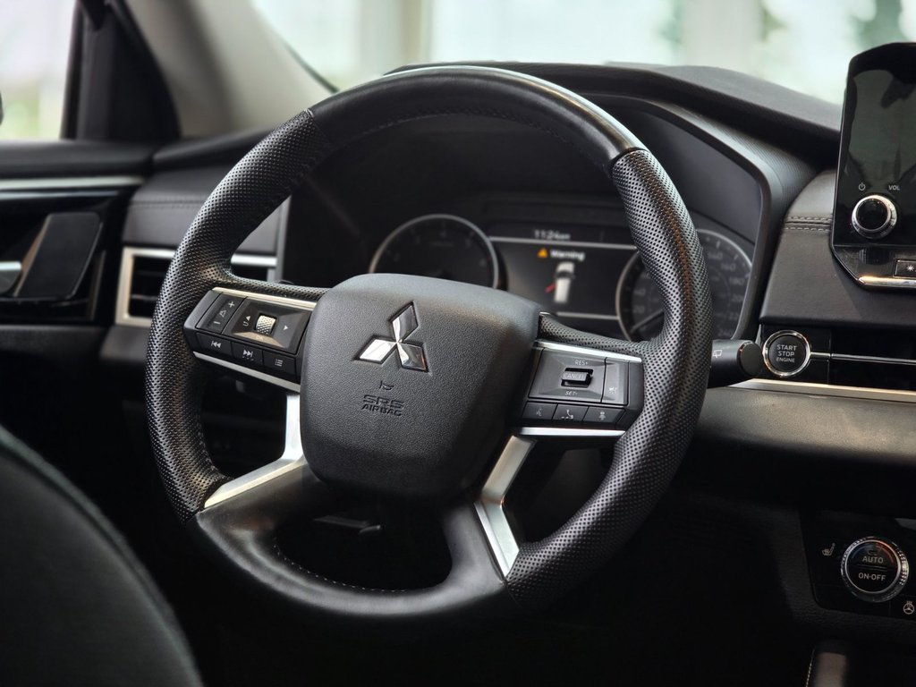 2023 Mitsubishi Outlander OUTLANDER SE | TOIT PANO | VOLANT CHAUFFANT | +++ in Laval, Quebec - 13 - w1024h768px