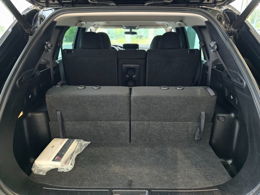 2023 Mitsubishi Outlander OUTLANDER SE | TOIT PANO | VOLANT CHAUFFANT | +++ in Laval, Quebec - 9 - w1024h768px