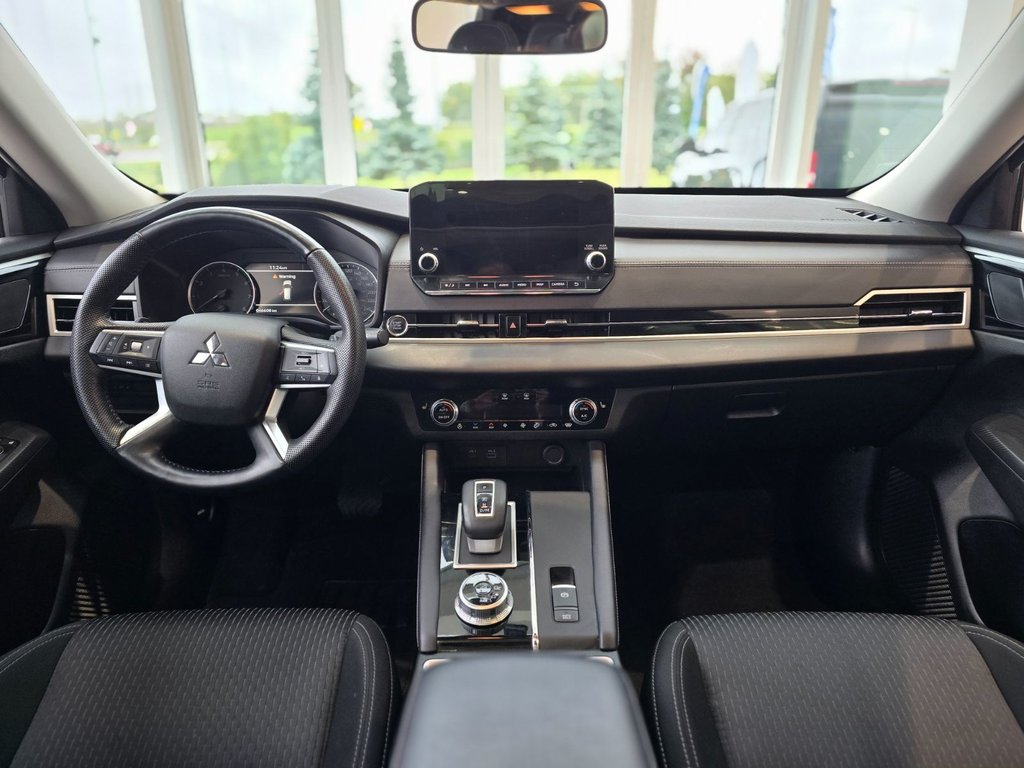 2023 Mitsubishi Outlander OUTLANDER SE | TOIT PANO | VOLANT CHAUFFANT | +++ in Laval, Quebec - 12 - w1024h768px
