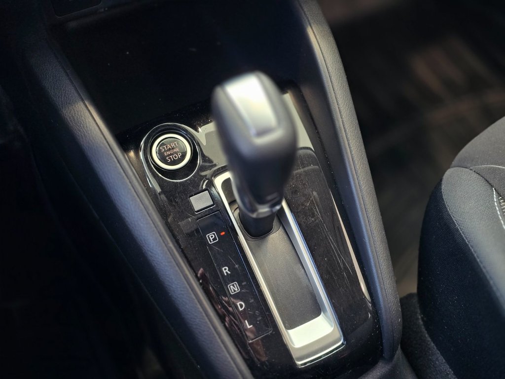 2020 Nissan Kicks S | DÉMARREUR | BLUETOOTH | SIÈGES CHAUFFANTS | ++ in Laval, Quebec - 15 - w1024h768px