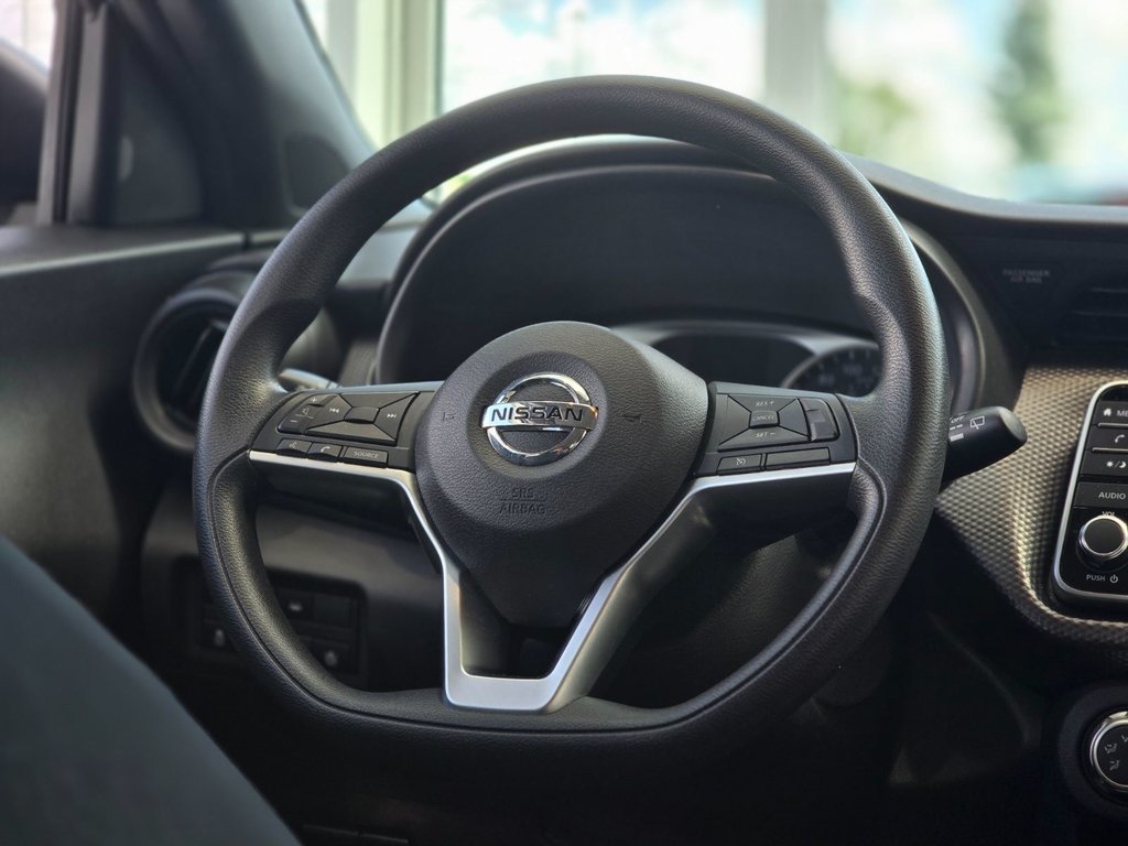 2020 Nissan Kicks S | DÉMARREUR | BLUETOOTH | SIÈGES CHAUFFANTS | ++ in Laval, Quebec - 11 - w1024h768px