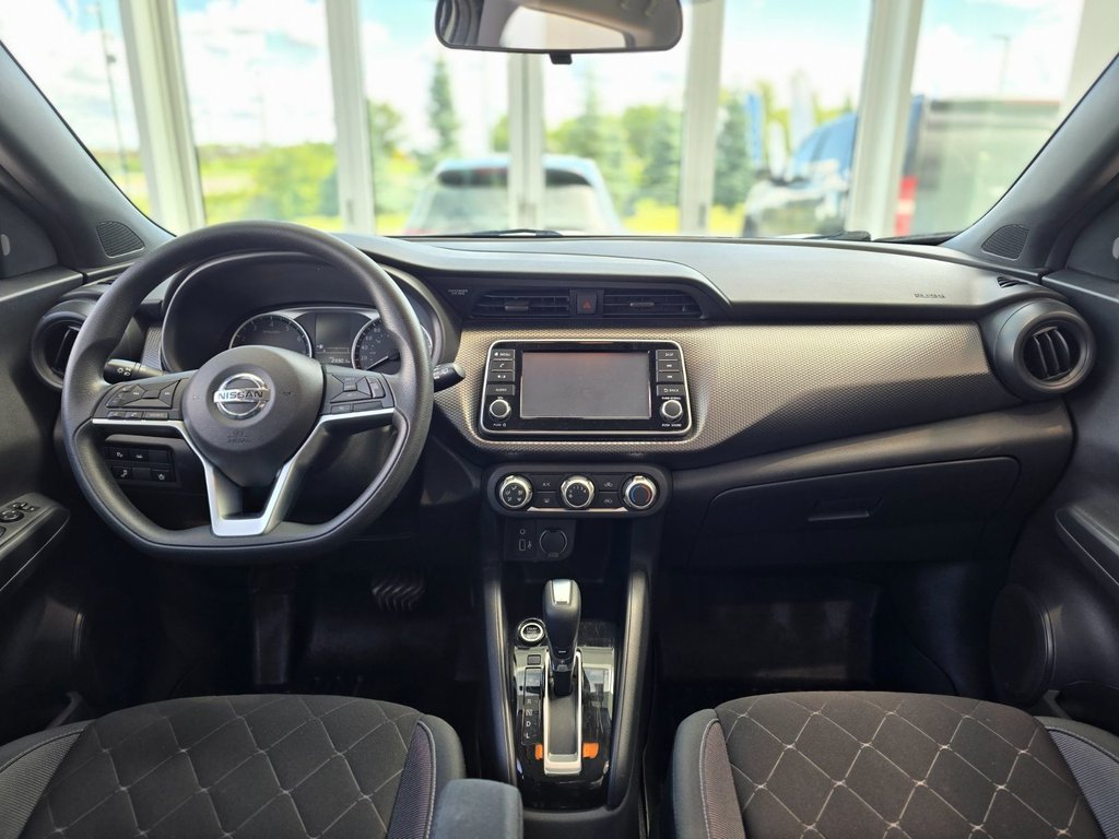 2020 Nissan Kicks S | DÉMARREUR | BLUETOOTH | SIÈGES CHAUFFANTS | ++ in Laval, Quebec - 10 - w1024h768px