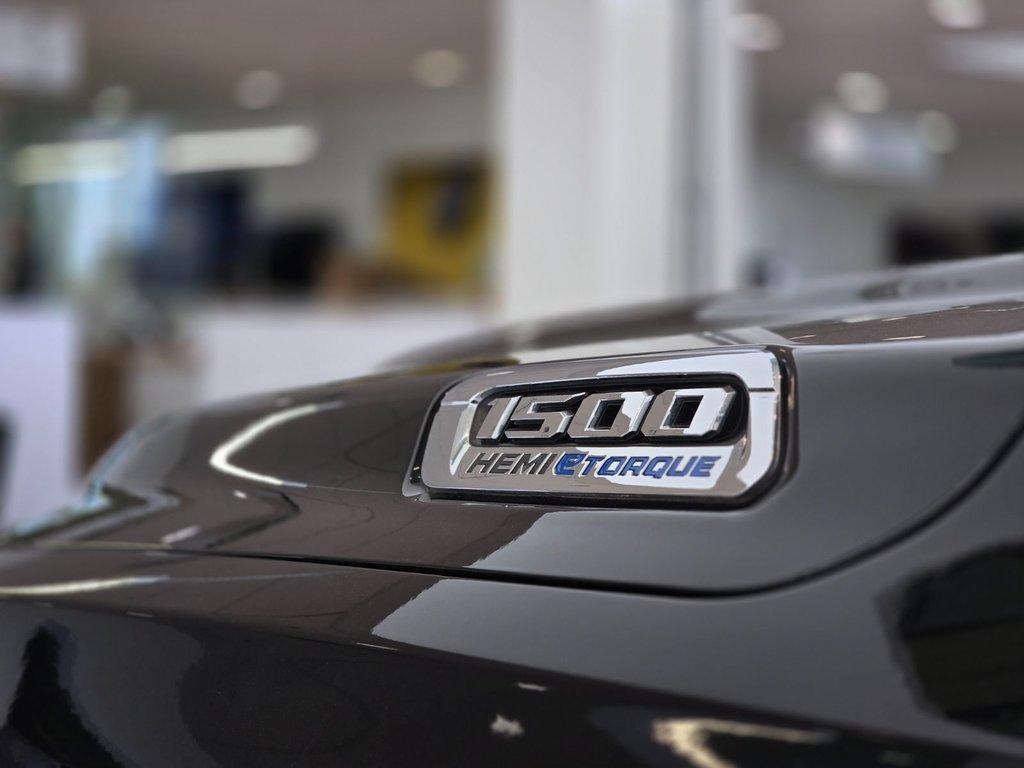 2021 Ram 1500 Limited TOIT PANO | CUIR | NAV | 8 PNEUS | BAS KM! in Laval, Quebec - 13 - w1024h768px