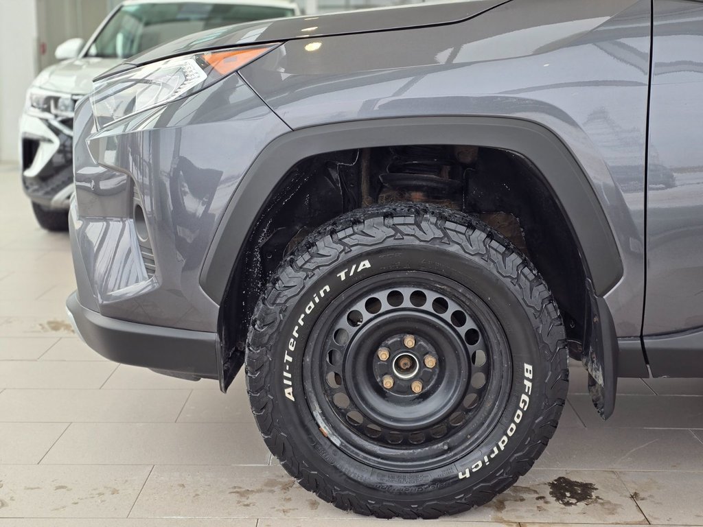 2019 Toyota RAV4 Limited AWD | PANO | CUIR | NAV | CAM 360 | +++ in Laval, Quebec - 5 - w1024h768px