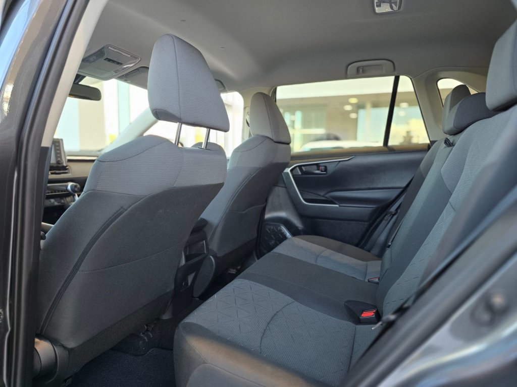 2020 Toyota RAV4 LE AWD | BLUETOOTH | CAMÉRA | CARPLAY | +++ in Laval, Quebec - 10 - w1024h768px