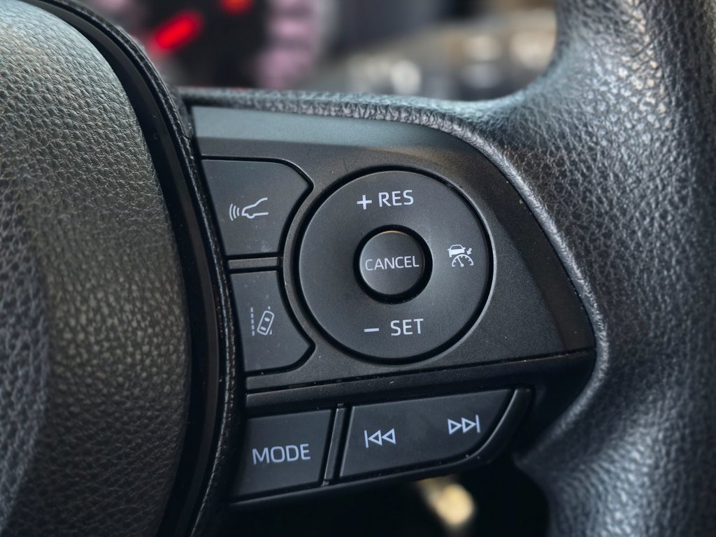 2020 Toyota RAV4 LE AWD | BLUETOOTH | CAMÉRA | CARPLAY | +++ in Laval, Quebec - 15 - w1024h768px