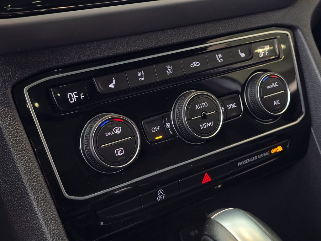 2023 Volkswagen Atlas Cross Sport Execline | NAV | CARPLAY | CUIR | CAM | PANO | +++ in Laval, Quebec - 19 - w1024h768px