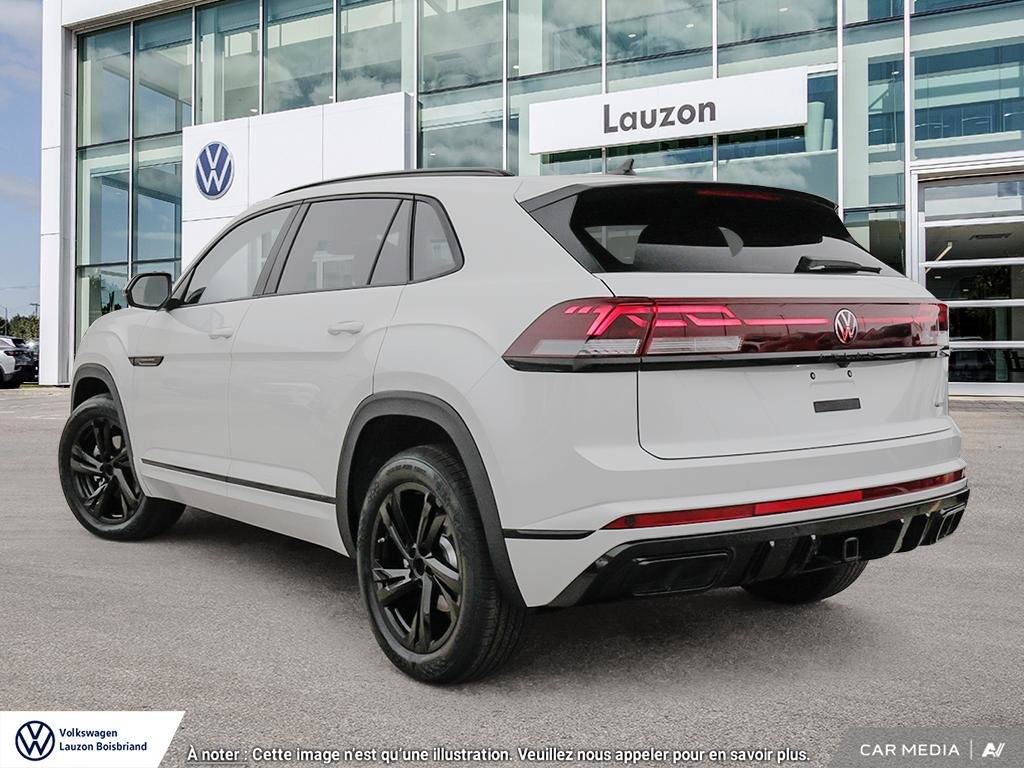 2025 Volkswagen ATLAS CROSS SPORT Comfortline R-Line Black Edition in Laval, Quebec - 4 - w1024h768px