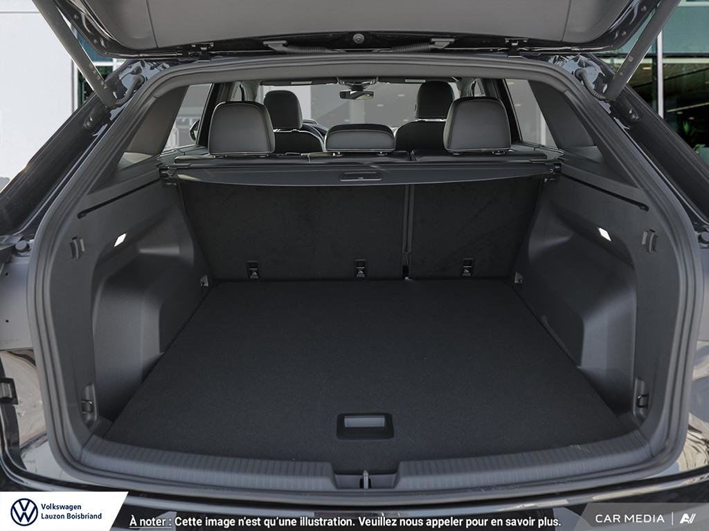 Volkswagen Atlas Cross Sport Comfortline R-Line Black Edition 2025 à Laval, Québec - 7 - w1024h768px