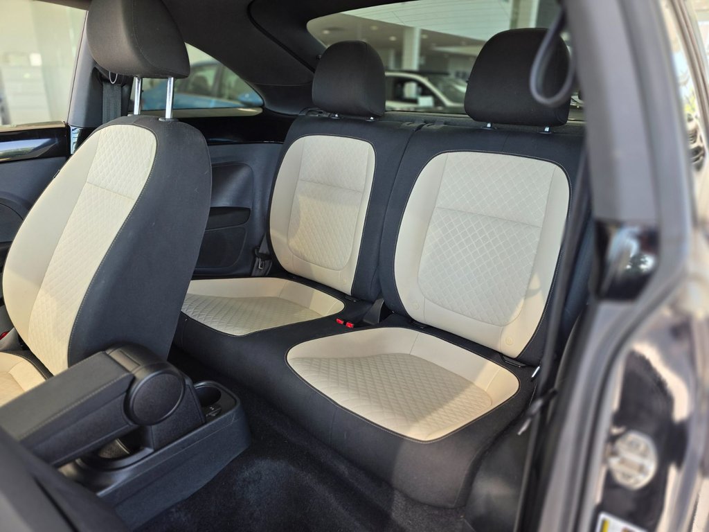 Volkswagen Beetle Wolfsburg Edition | TOIT | CAMÉRA | CARPLAY | +++ 2019 à Laval, Québec - 9 - w1024h768px