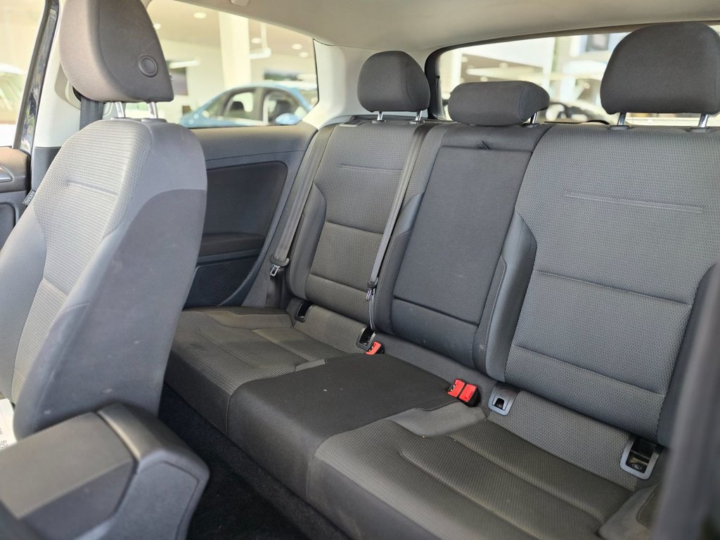 2018 Volkswagen Golf Trendline 3 PORTES | CARPLAY | CAMÉRA | BLUETOOTH in Laval, Quebec - 10 - w1024h768px