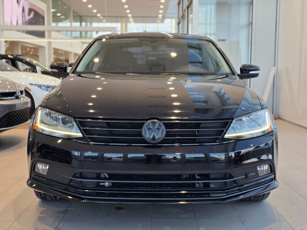 Volkswagen Jetta Wolfsburg Edition BAS KM | TOIT | CARPLAY | CAMÉRA 2017 à Laval, Québec - 3 - w1024h768px