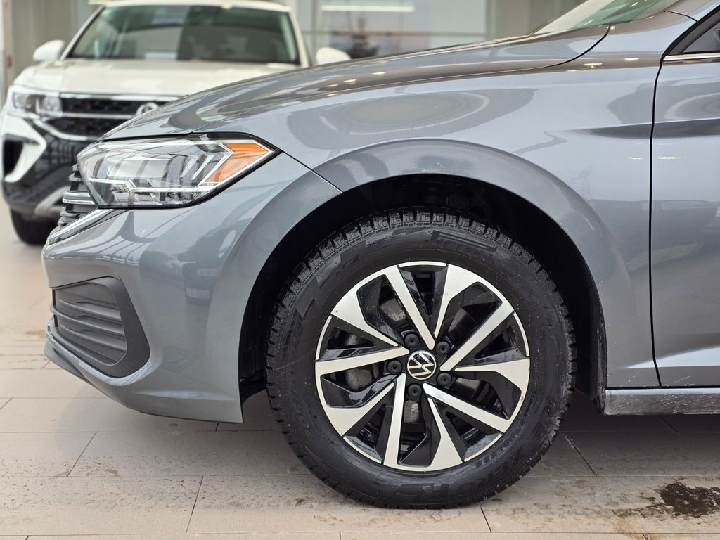 2022 Volkswagen Jetta Trendline AUTOMATIQUE | CARPLAY | CAMÉRA | BAS KM in Laval, Quebec - 5 - w1024h768px