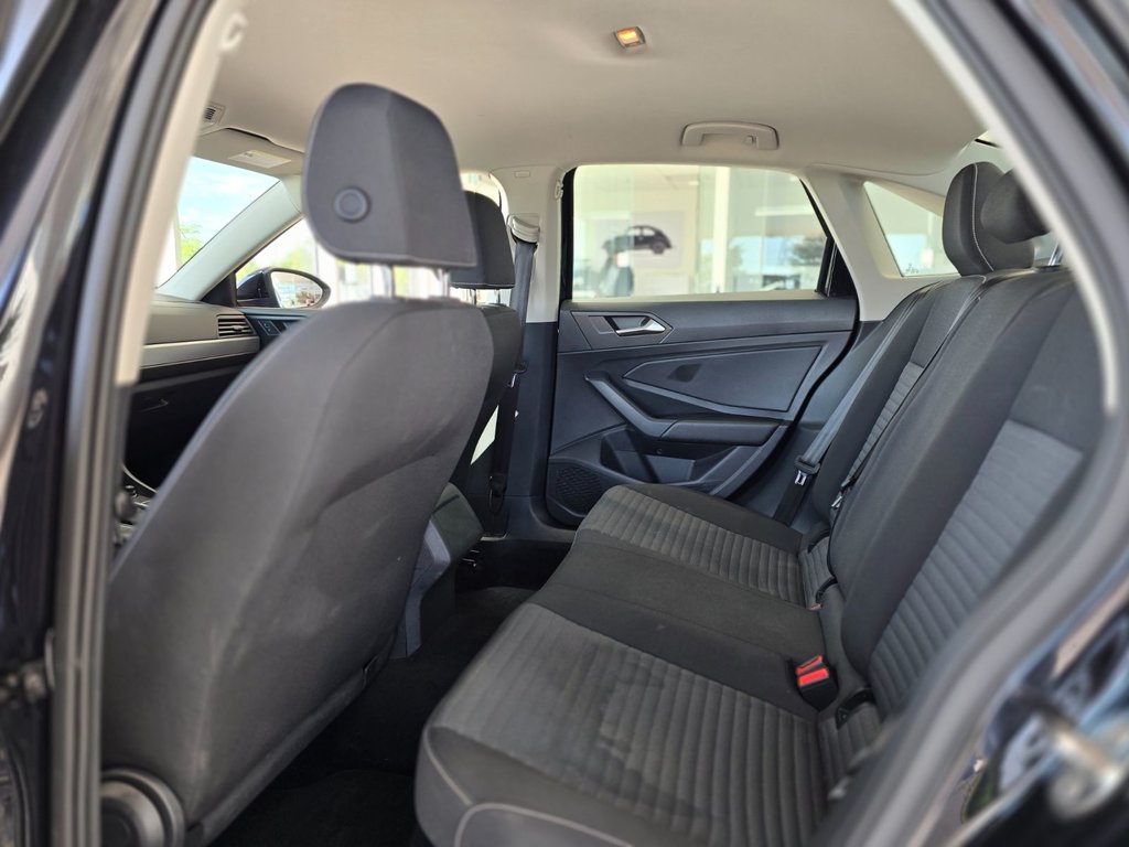 Volkswagen Jetta Trendline AUTOMATIQUE | CARPLAY | CAMÉRA | BAS KM! 2022 à Laval, Québec - 10 - w1024h768px
