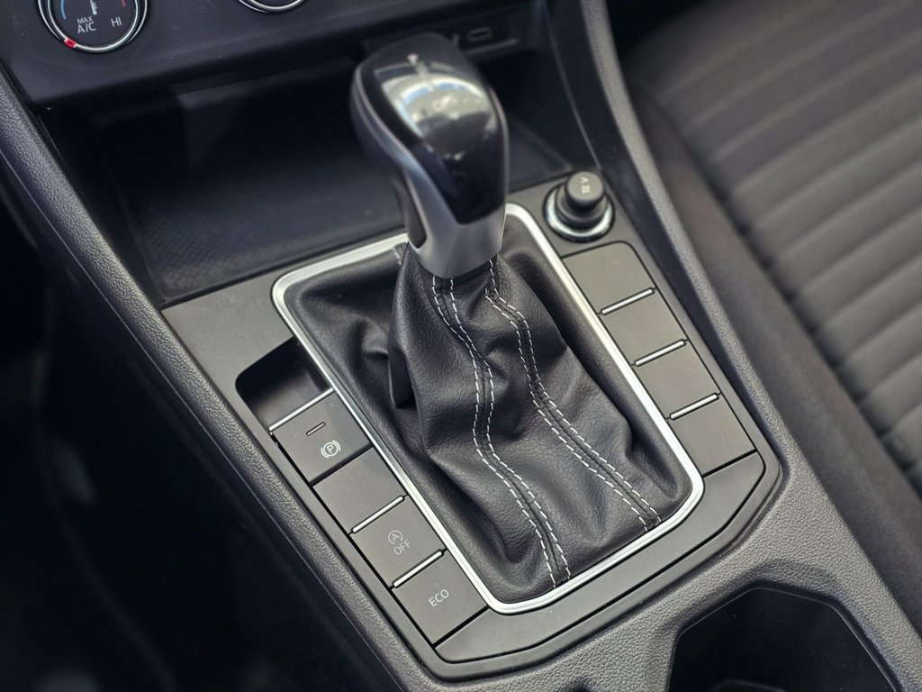 Volkswagen Jetta Trendline AUTOMATIQUE | CARPLAY | CAMÉRA | BAS KM! 2022 à Laval, Québec - 15 - w1024h768px