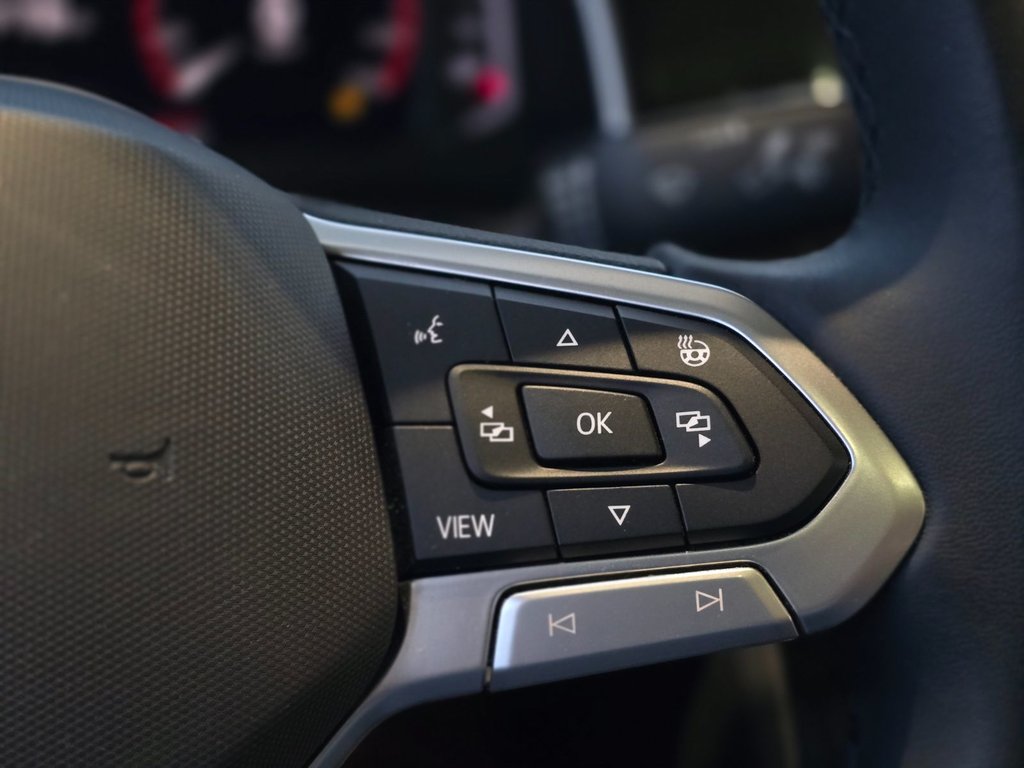 2022 Volkswagen Jetta Highline TOIT | CUIR | CAMÉRA | CARPLAY | BAS KM!! in Laval, Quebec - 16 - w1024h768px